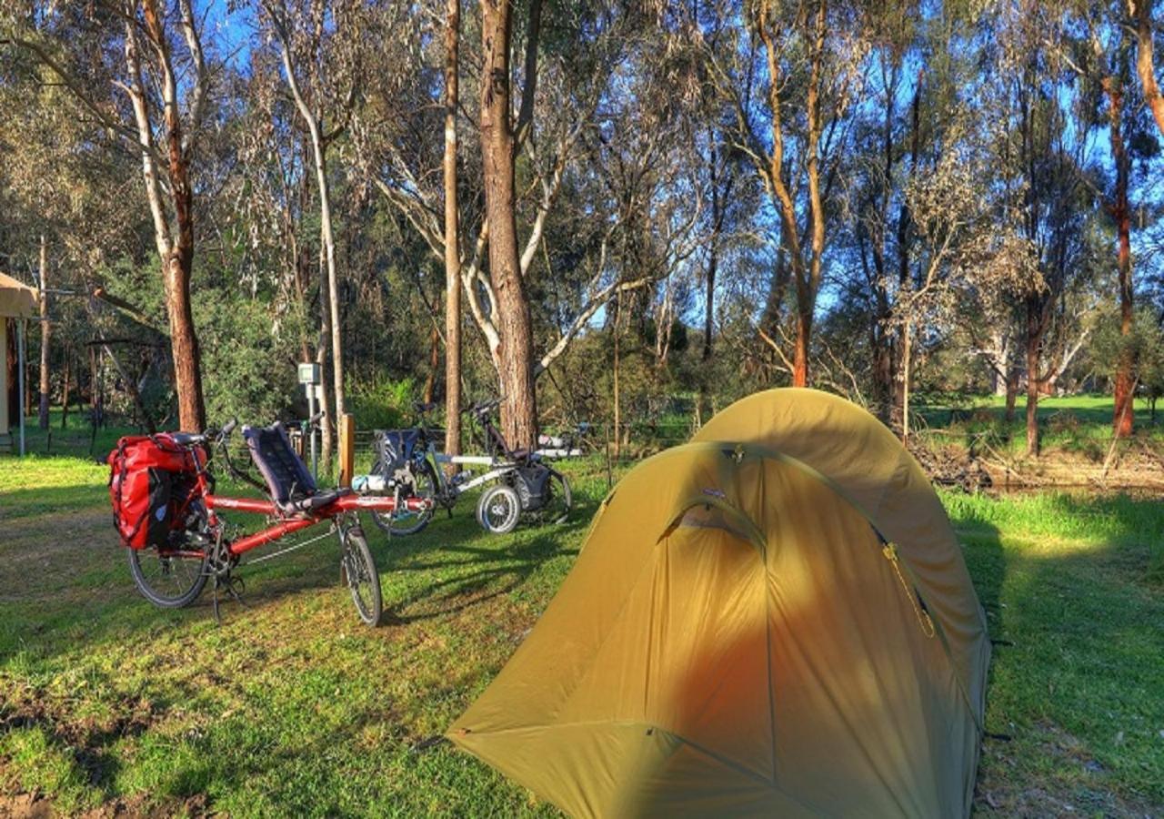 Yea Riverside Caravan Park Екстериор снимка