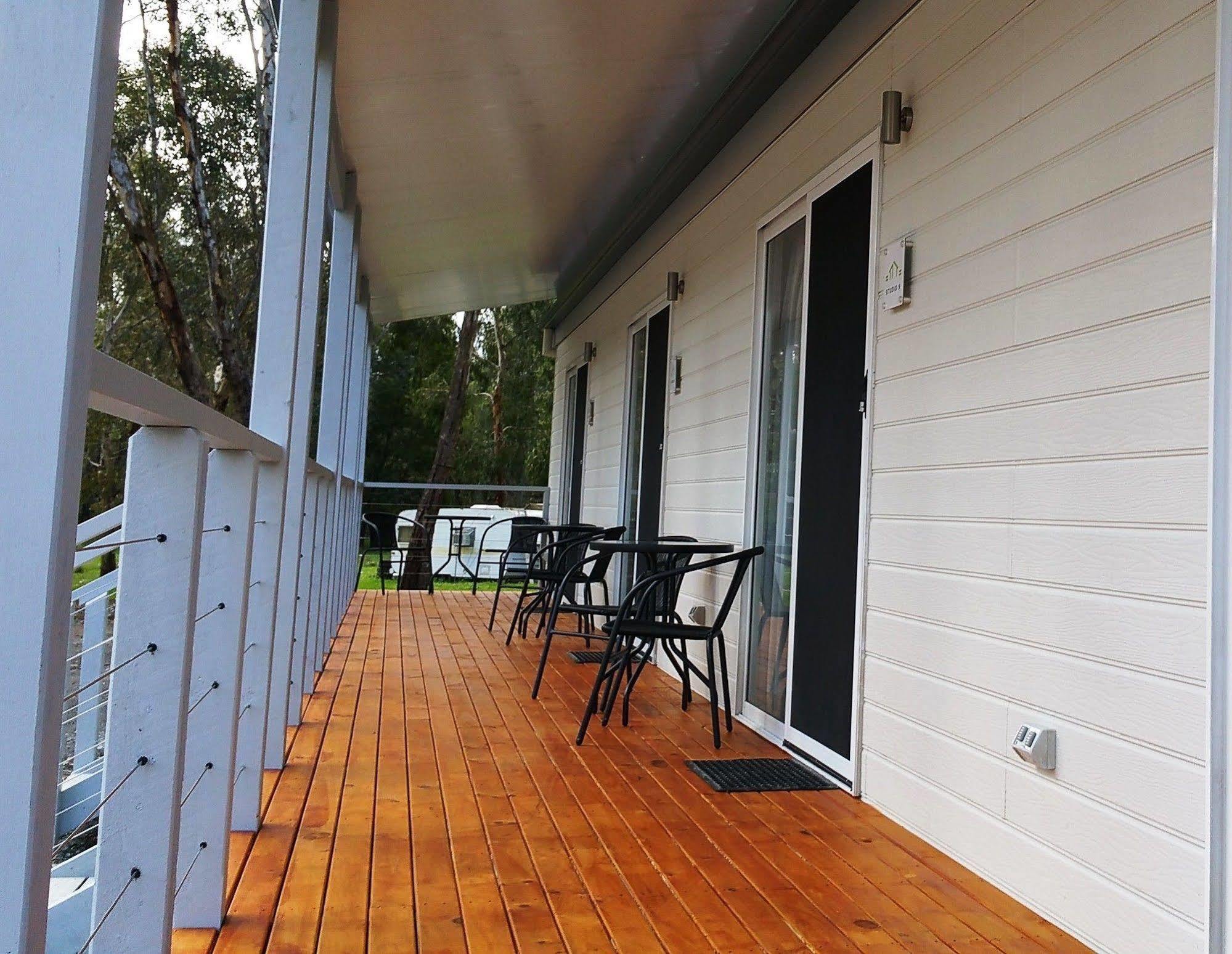 Yea Riverside Caravan Park Екстериор снимка