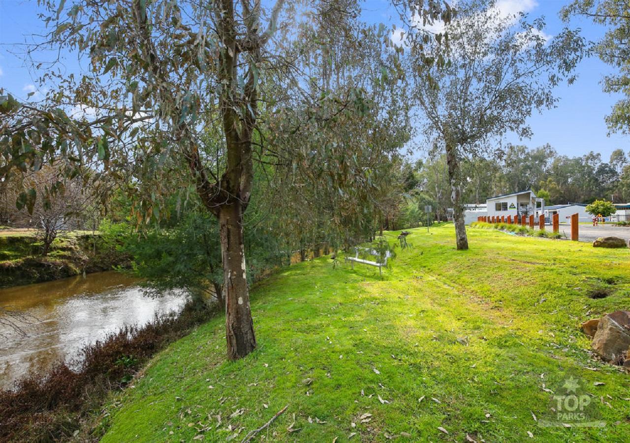 Yea Riverside Caravan Park Екстериор снимка