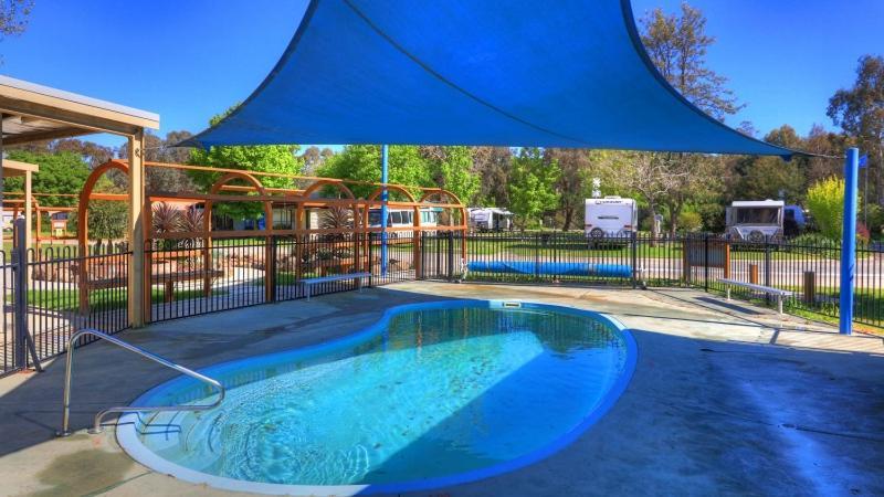 Yea Riverside Caravan Park Екстериор снимка